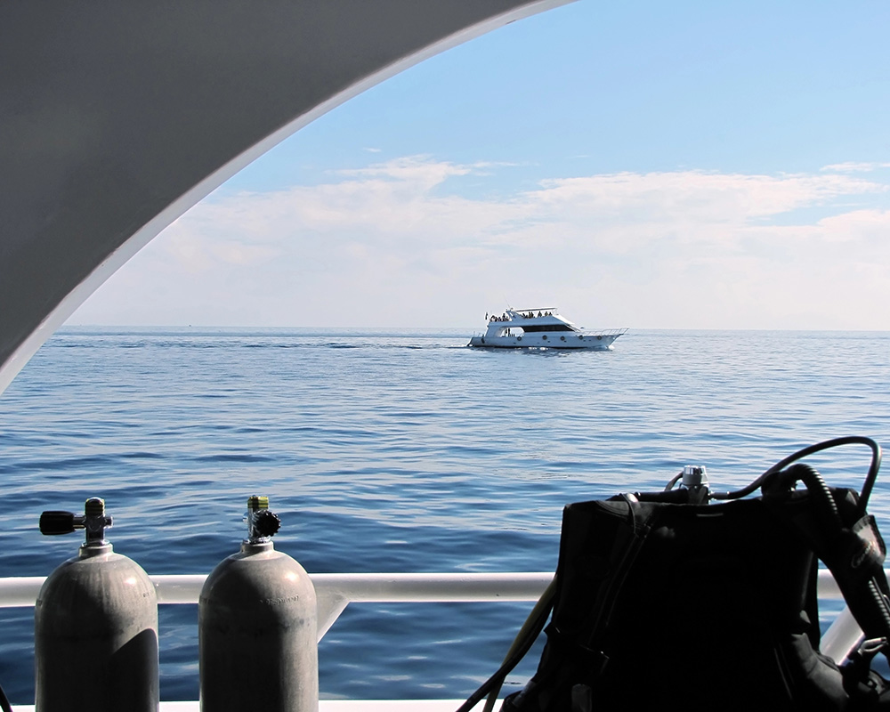 Use your own yacht for scuba lessons